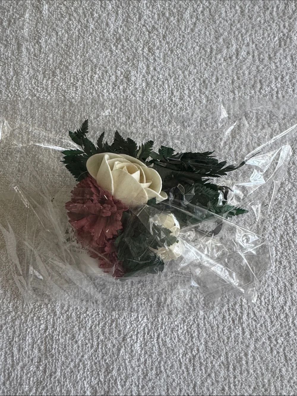 Sola Wood Flowers Romance Boutonnière Set of 3 Flowers